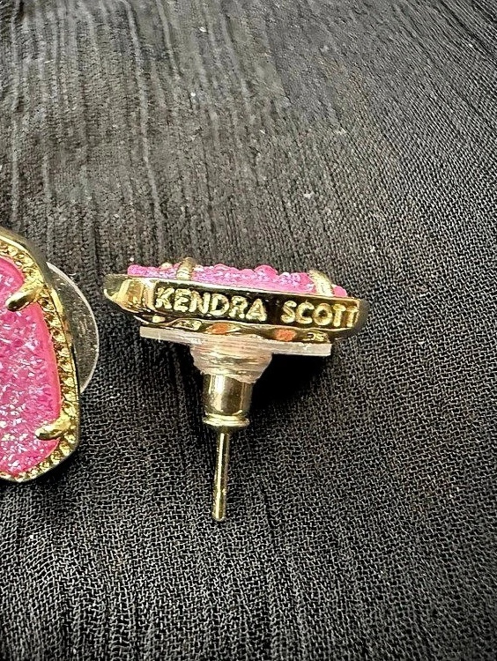 NWT Kendra Scott Ellie Fuchsia/ Hot Pink Drusy Oval Stud Earrings!